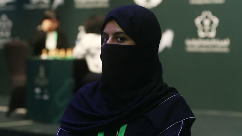 Жінкам дозволили в'їзд у Саудівську Аравію без супроводу чоловіків