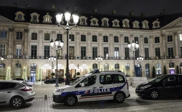 Грабіжники вкрали коштовностей на 4 мільйони і загубили їх втікаючи Грабіжники вкрали коштовностей на 4 мільйони і загубили їх втікаючи