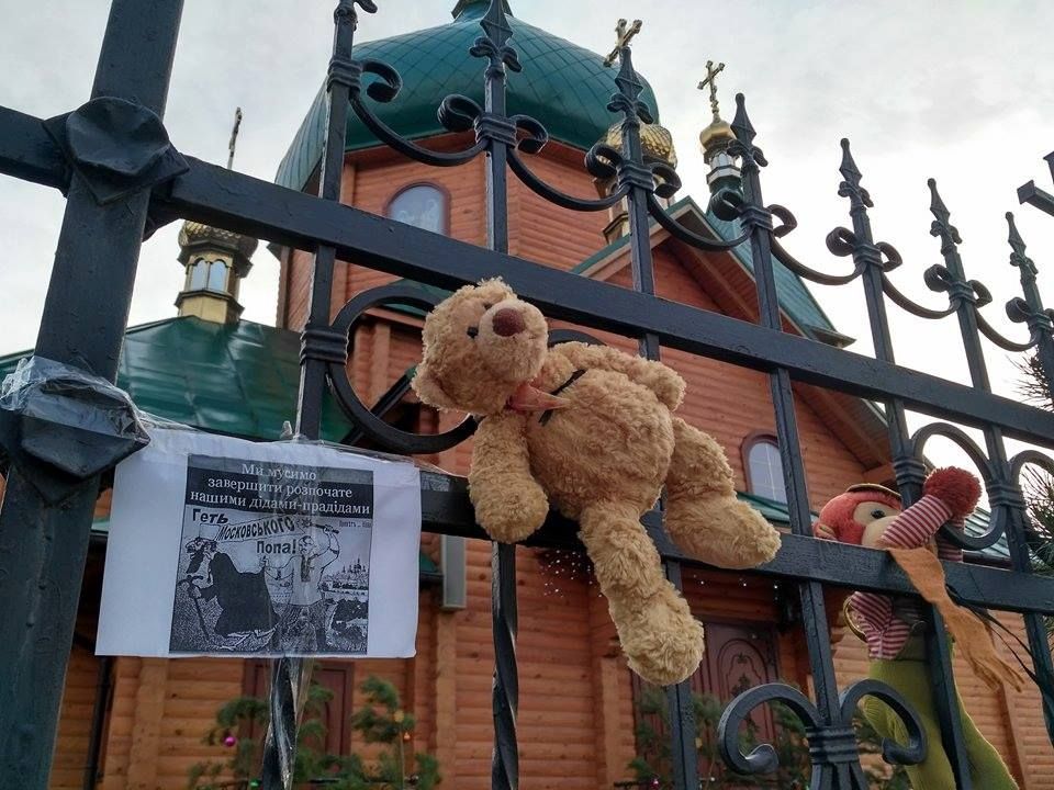 Є православна, а є лжецерква, – священик із Запоріжжя прокоментував відмову відспівувати дитину Є православна, а є лжецерква, – священик із Запоріжжя прокоментував відмову відспівувати дитину