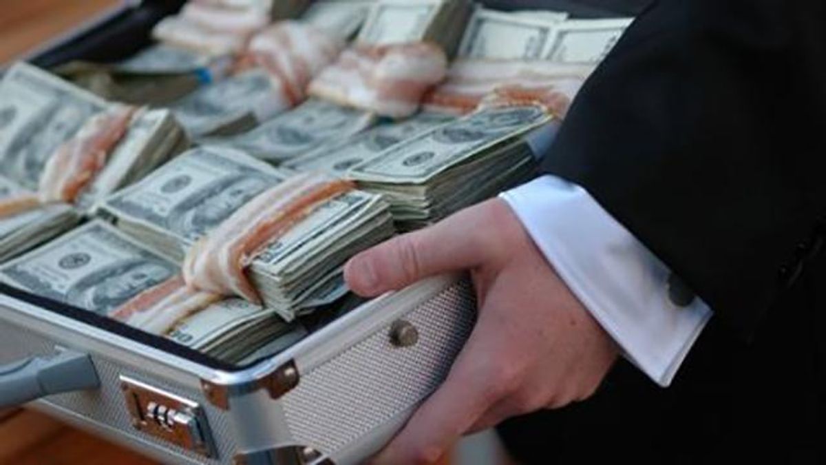 Пойманный на огромной взятке депутат Одесского облсовета скрывается от следствия Пойманный на огромной взятке депутат Одесского облсовета скрывается от следствия