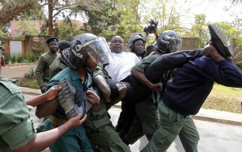У Замбії почались вуличні заворушення через "холерні" обмеження: 55 затриманих