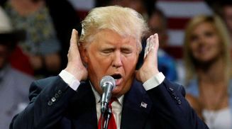 Порноактрисі заплатили 130 тисяч доларів за мовчання, – WSJ про секс-скандал з Трампом