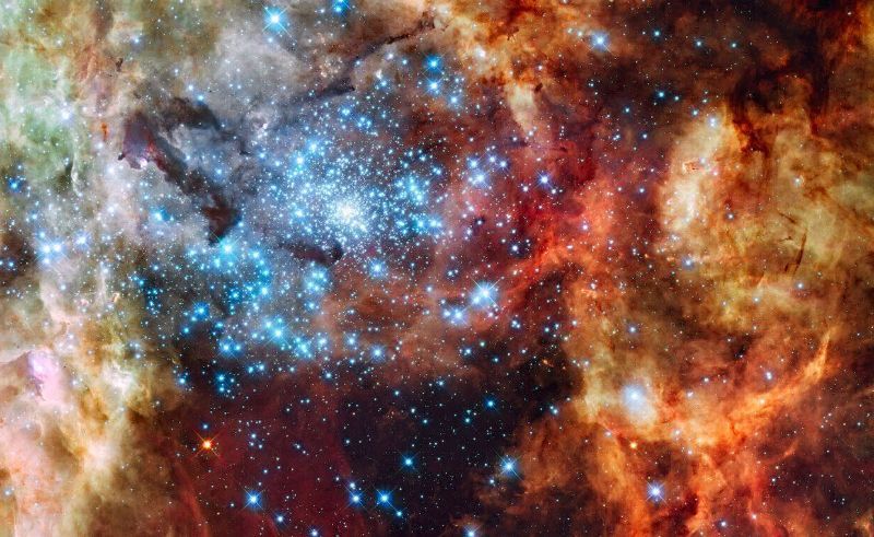 Туманності, галактики та сузір'я: NASA опублікувало останні найкращі фотографії телескопа Габбл