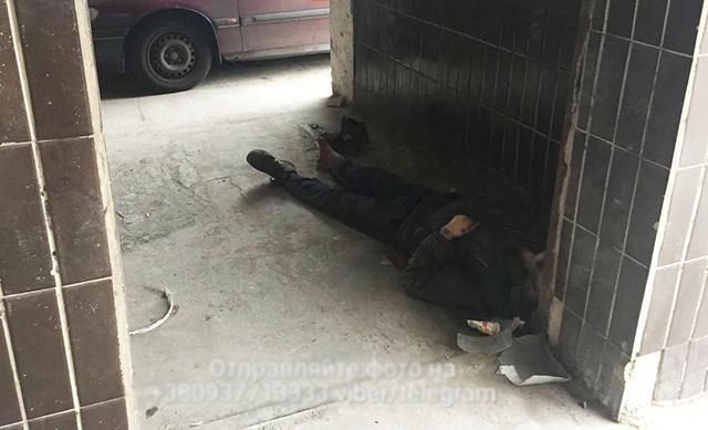 У лікарні Києва не підтвердили, що померлий під її стінами безпритульний звертався по допомогу