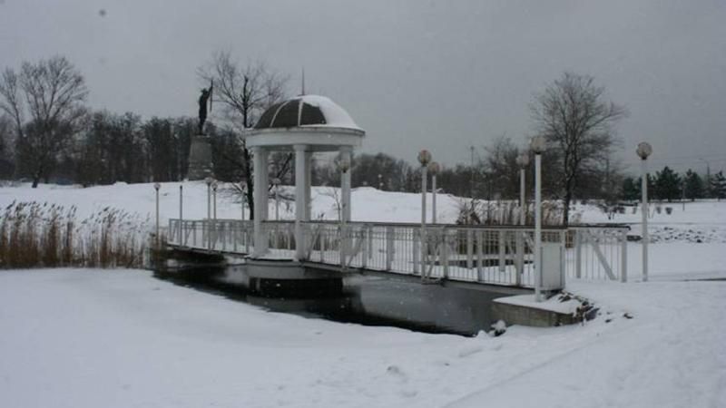 Запорожье засыпало снегом: появились фото Запорожье засыпало снегом: появились фото