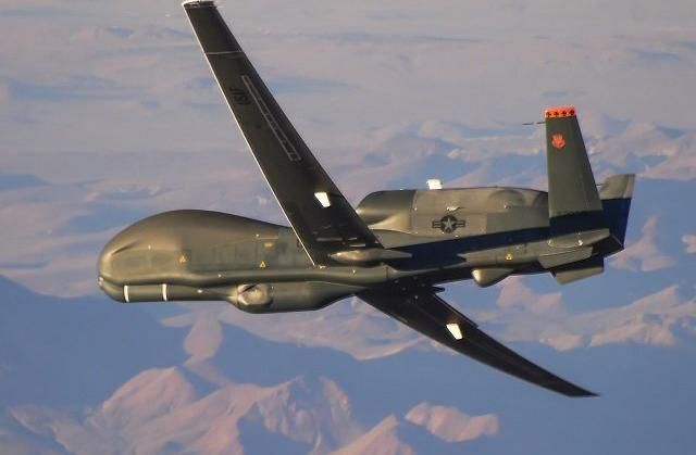 Военный беспилотник США провел разведку над Донбассом Военный беспилотник США провел разведку над Донбассом