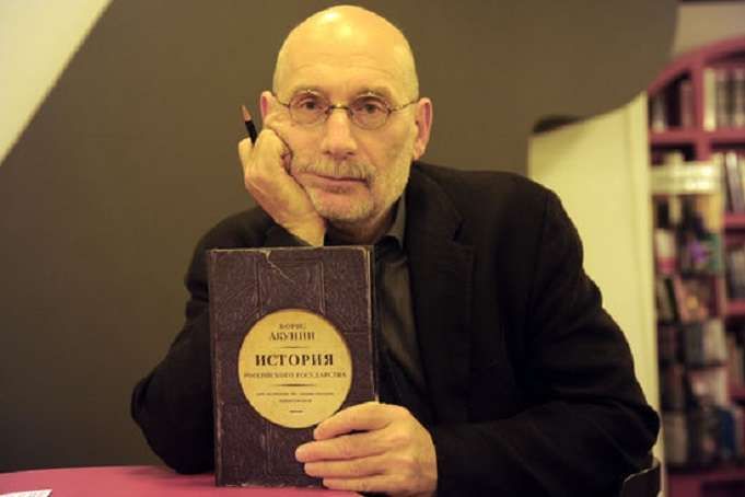 В Украину запретили ввозить 25 книг, изданных в России В Украину запретили ввозить 25 книг, изданных в России