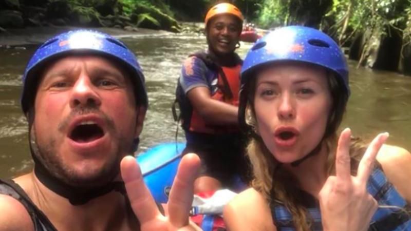 Одіозний Кива поїхав на Балі з таємничою білявкою: фото Одіозний Кива поїхав на Балі з таємничою білявкою: фото