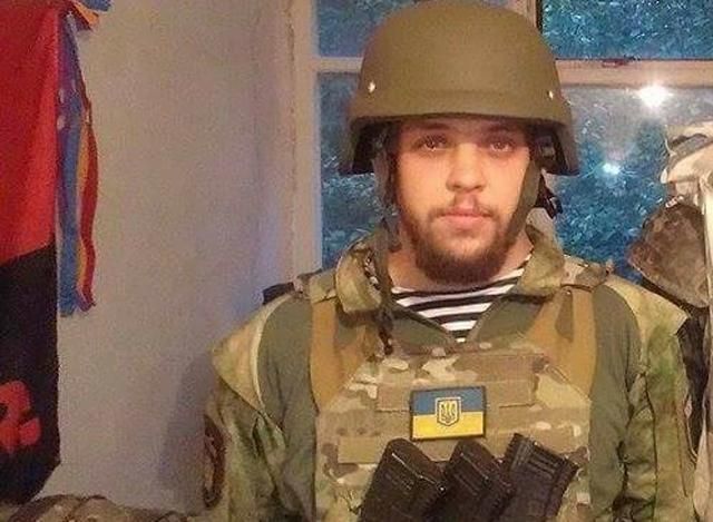 В зоне АТО погиб боец "Правого сектора" из Ивано-Франковска В зоне АТО погиб боец "Правого сектора" из Ивано-Франковска