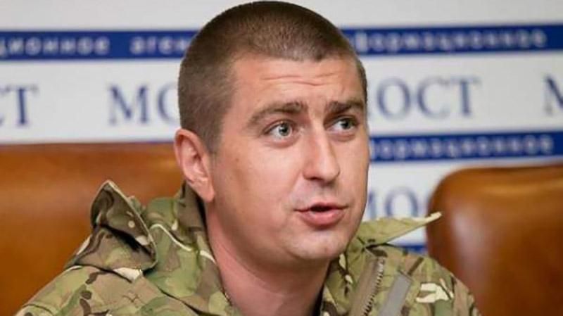 Ветерани АТО повстали проти екс-бійця "Правого сектору" Ветерани АТО повстали проти екс-бійця "Правого сектору"