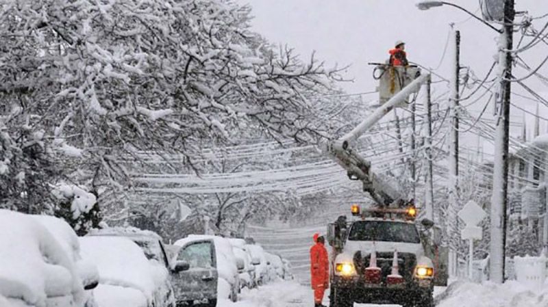 Затоплена Одеса та знеструмлені міста: як Україна оговтується від негоди Затоплена Одеса та знеструмлені міста: як Україна оговтується від негоди