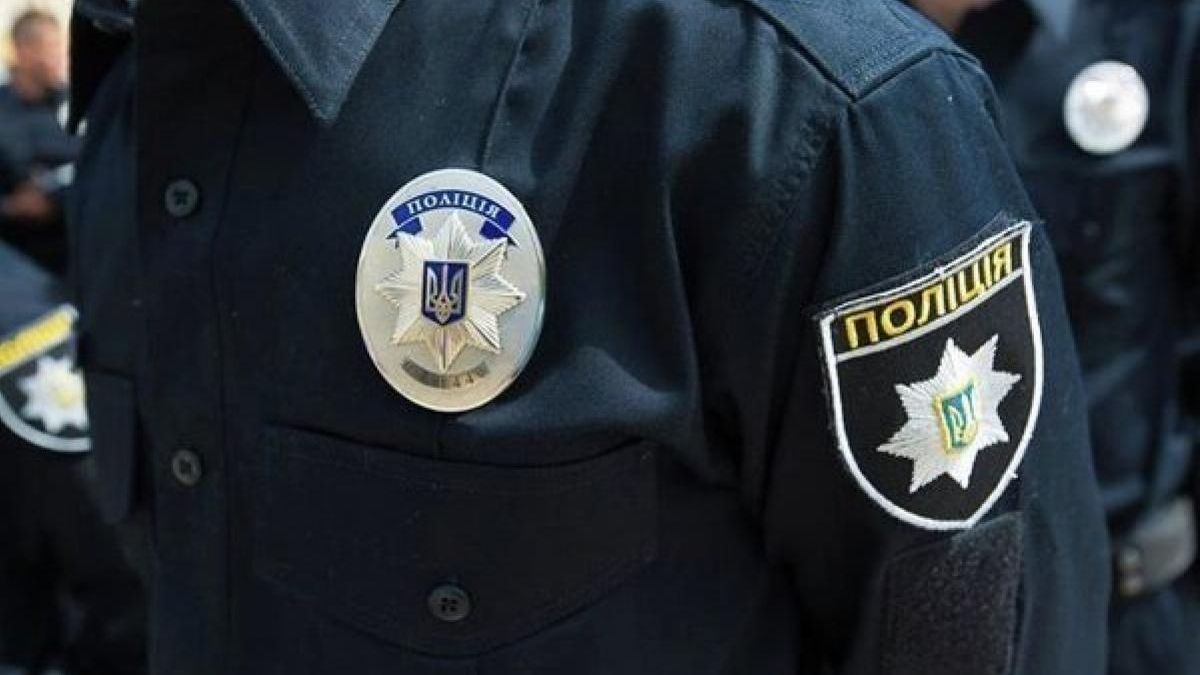 В Запорожье полицейские более 6 часов пытали задержанного: видео В Запорожье полицейские более 6 часов пытали задержанного: видео