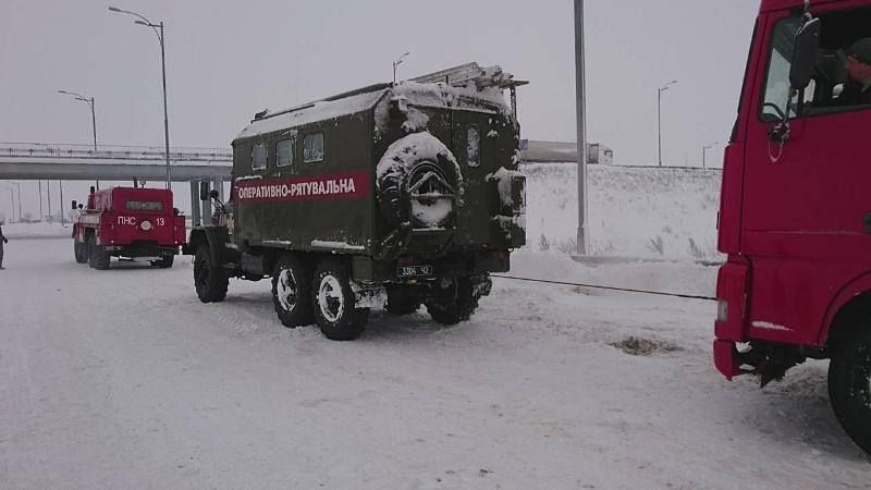 Непогода в Украине: где ограничено движение транспорта 19 января