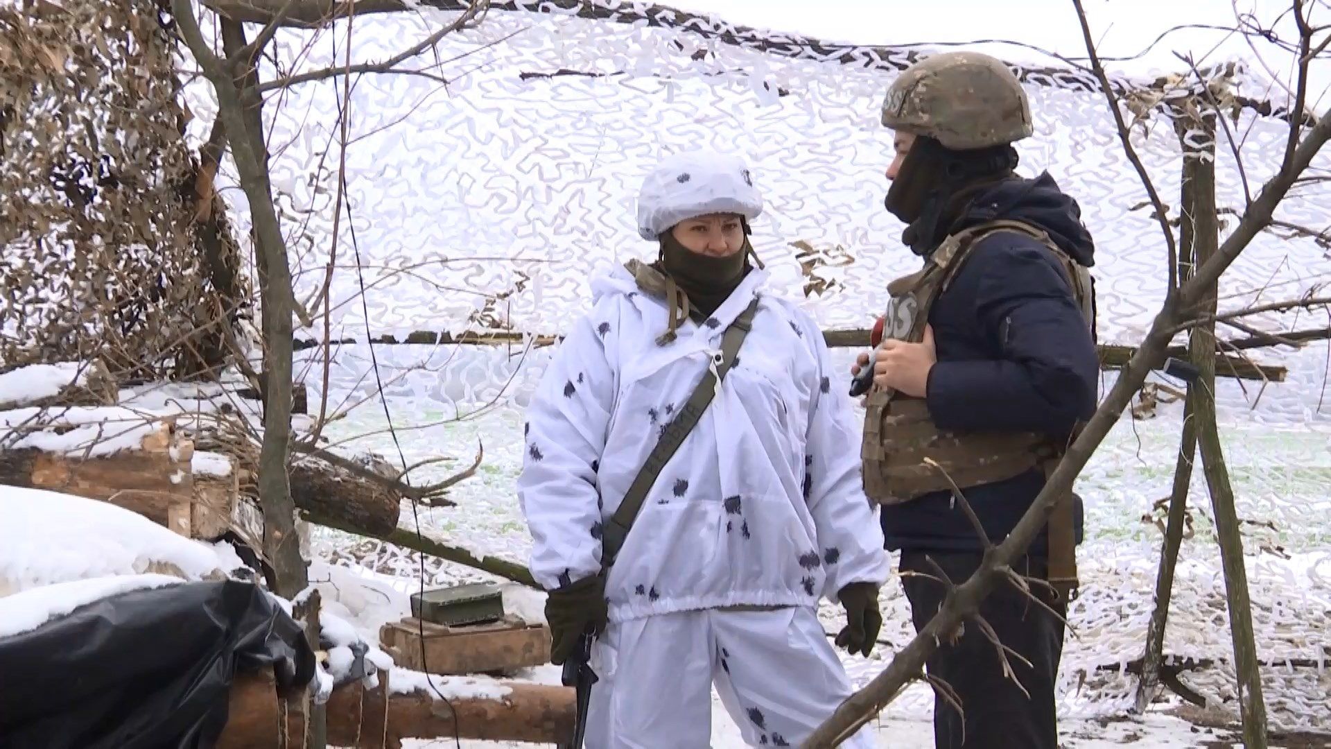 Російські снайпери почали цілодобово обстрілювати Травневе Російські снайпери почали цілодобово обстрілювати Травневе