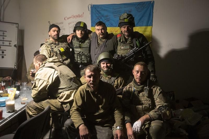 Наші Кіборги – символ України, яку неможливо перемогти, – Порошенко