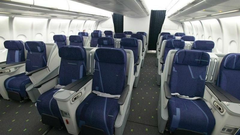 Росіянка влаштувала бійку у бізнес-класі літака: відео Росіянка влаштувала бійку у бізнес-класі літака: відео