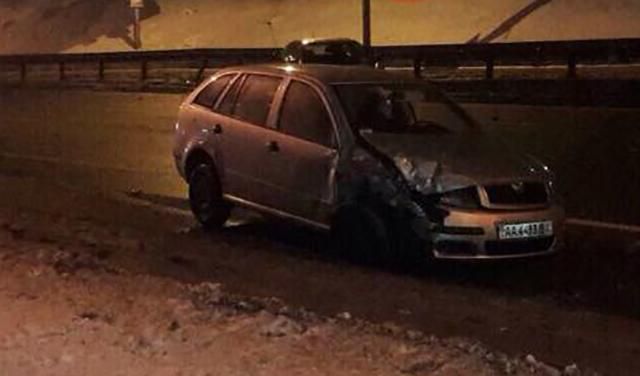 У Києві п'яний водій влаштував потрійне ДТП У Києві п'яний водій влаштував потрійне ДТП