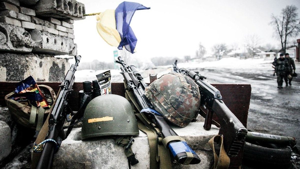 Штаб АТО оприлюднив радіоперехоплення бойовиків про взятого в полон диверсанта "ДНР" Штаб АТО оприлюднив радіоперехоплення бойовиків про взятого в полон диверсанта "ДНР"