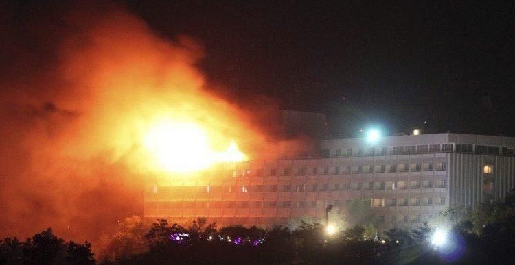 На моїх очах вбили сімох, – журналіст розповів моторошні подробиці теракту в готелі Кабула