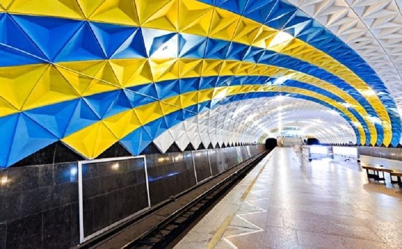 У харківському метро евакуація через підозрілі коробки У харківському метро евакуація через підозрілі коробки