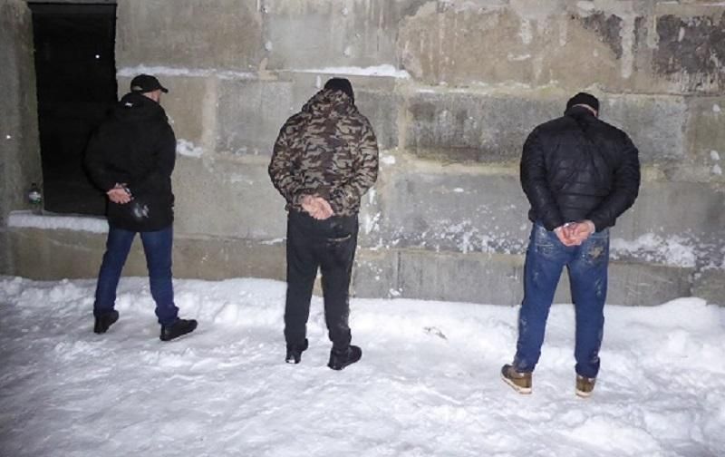 В Киеве группа преступников похитила мужчину: фото