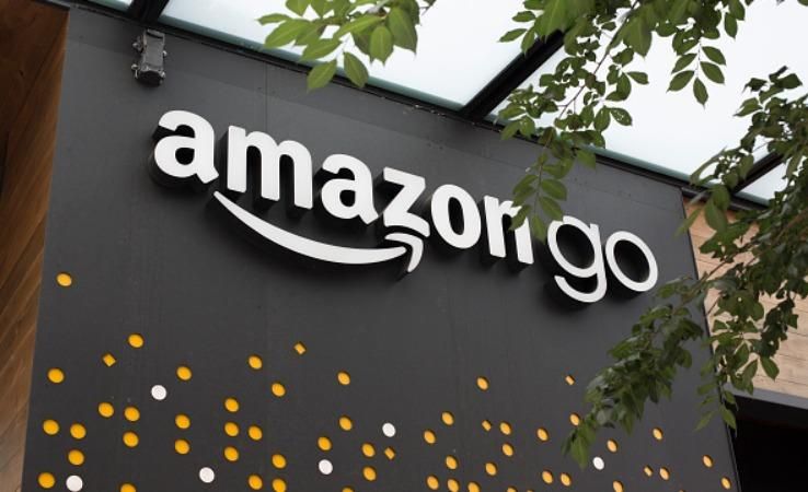 Amazon відкрив магазин без продавців та кас: як він працює Amazon відкрив магазин без продавців та кас: як він працює