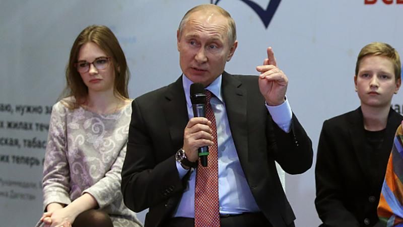 Путин за свой рейтинг платит жизнью украинцев и россиян, – Шендерович Путин за свой рейтинг платит жизнью украинцев и россиян, – Шендерович