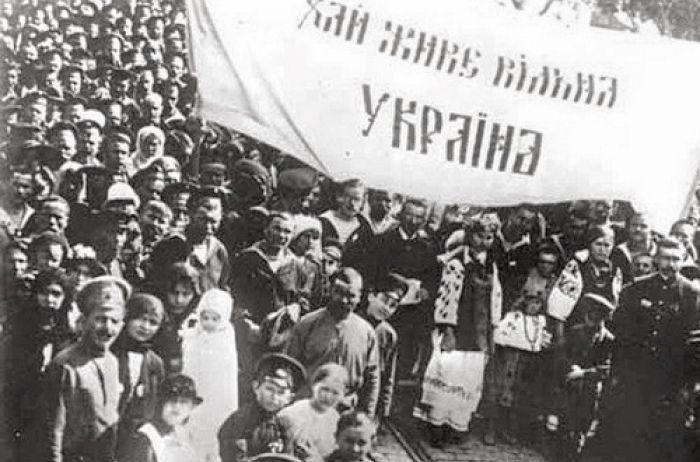100-летие независимости: параллели исторических событий столетней давности и современной Украины