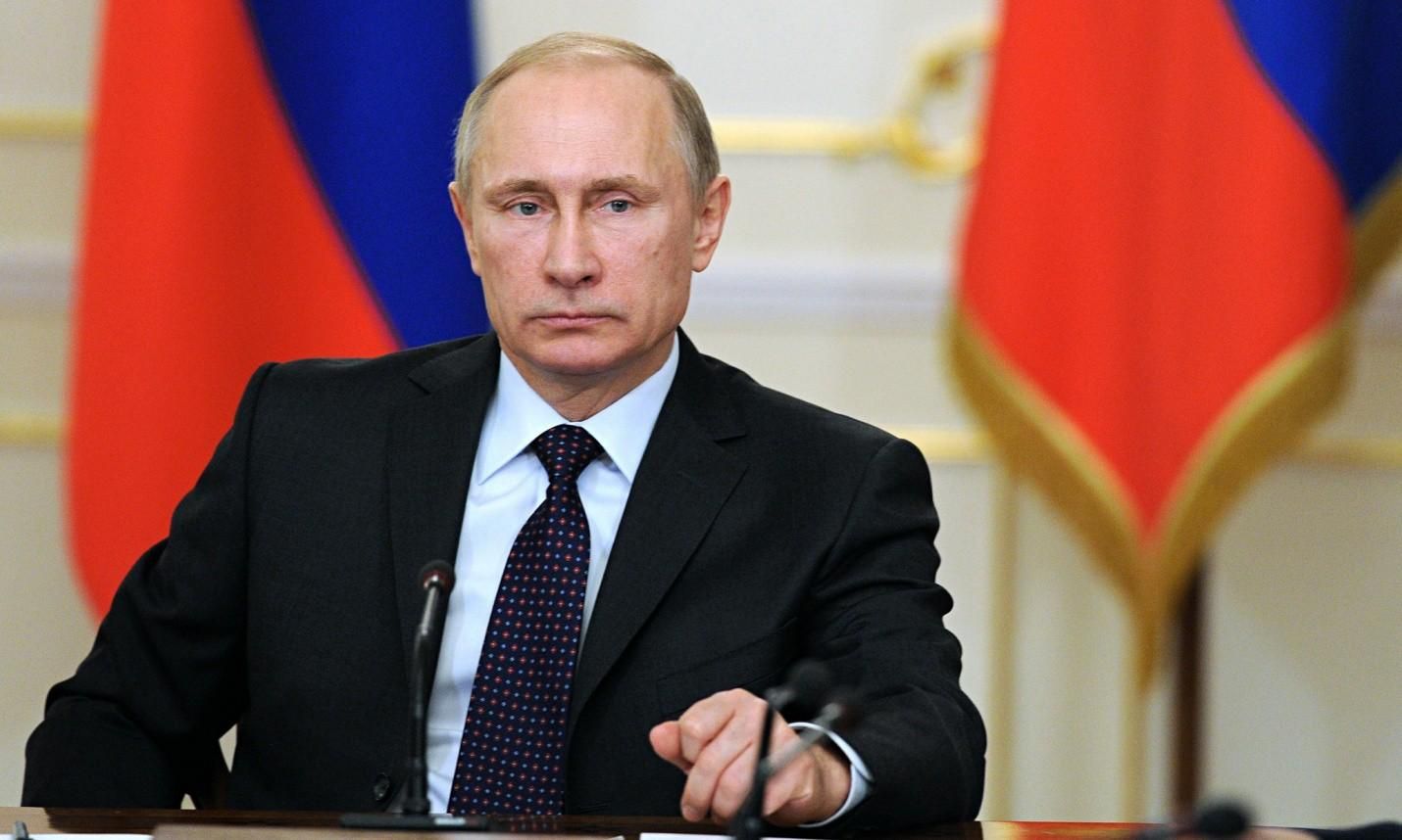 Путін усе сказав: Росія не буде офіційно пропонувати Україні забрати кораблі з Криму