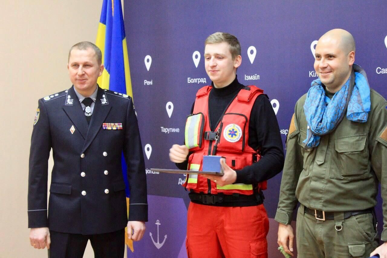 Как 19-летний фельдшер спасал полицейских под огнем во время перестрелки в Одессе: история героя