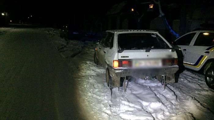 Дівчата на санях зіштовхнулися з зустрічним авто на дорозі: деталі події