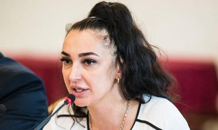 Детективы НАБУ пришли с обысками к Дине Пимаховой Детективы НАБУ пришли с обысками к Дине Пимаховой