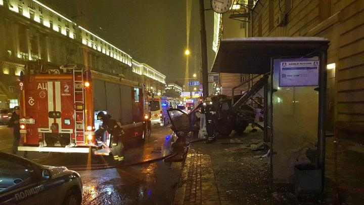 В сети появилось видео момента смертельной аварии в Москве, есть фото (18+)