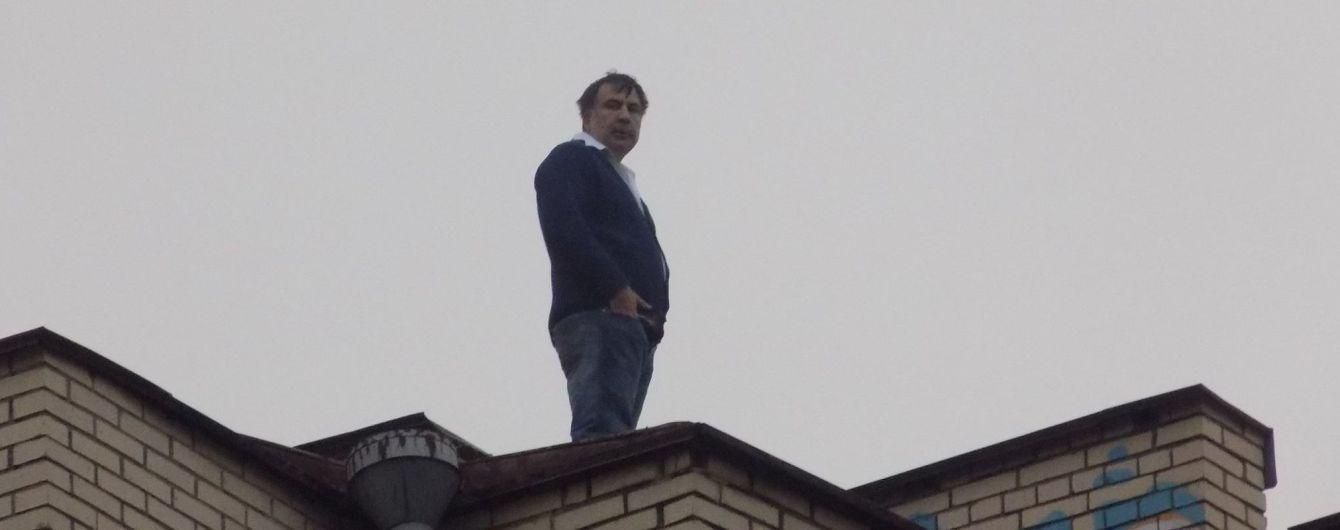 Саакашвили рассказал, почему во время обысков полез на крышу