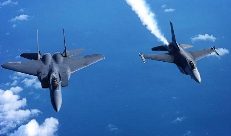 Винищувачі НАТО перехопили російський літак у Балтії: вперше з початку року Винищувачі НАТО перехопили російський літак у Балтії: вперше з початку року