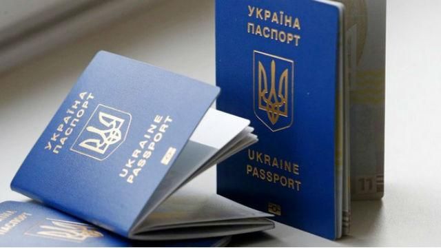 Когда исчезнут очереди за биометрическими паспортами: в миграционной службе назвали дату Когда исчезнут очереди за биометрическими паспортами: в миграционной службе назвали дату