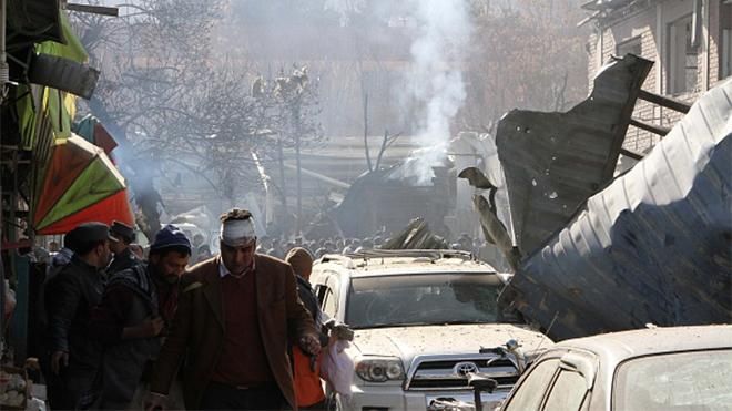 Кровавый теракт в Кабуле: больницы с пострадавшими переполнены, город охватила паника