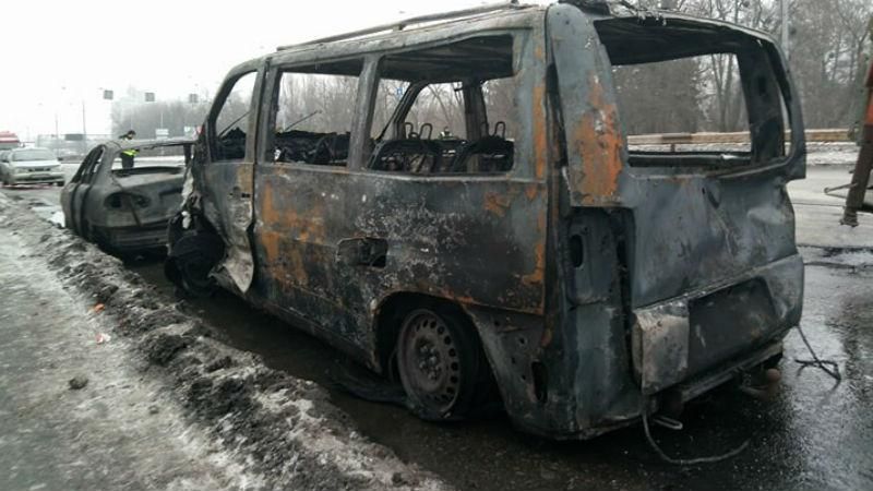 Потужна аварія у Києві, де горіли 4 машини: у поліції розповіли деталі