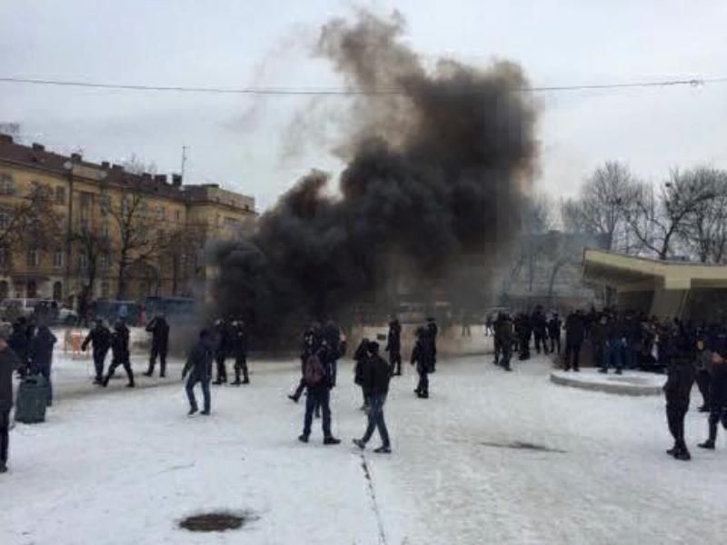 Били и называли "шмарами", – львовская полиция жестоко и без объяснений задержала участников экоакции