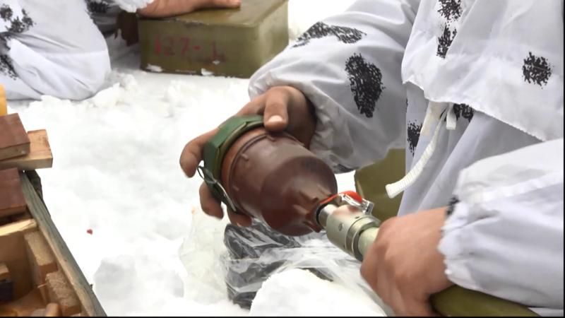 На Східному фронті без змін: як минають вибухові будні українських саперів на передовій
На Східному фронті без змін: як минають вибухові будні українських саперів на передовій