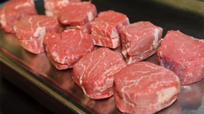 Бизнесмен поставлял в детсады и больницы тонны мяса с опасными химикатами