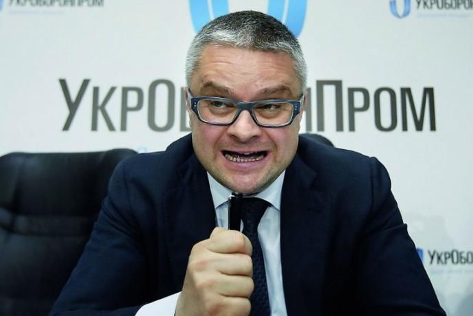Уряд запропонував Порошенкові звільнити голову "Укроборонпрому"