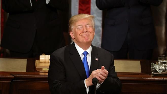О "кремлевских списках" и не упомянул: о чем говорил Трамп в Конгрессе О "кремлевских списках" и не упомянул: о чем говорил Трамп в Конгрессе