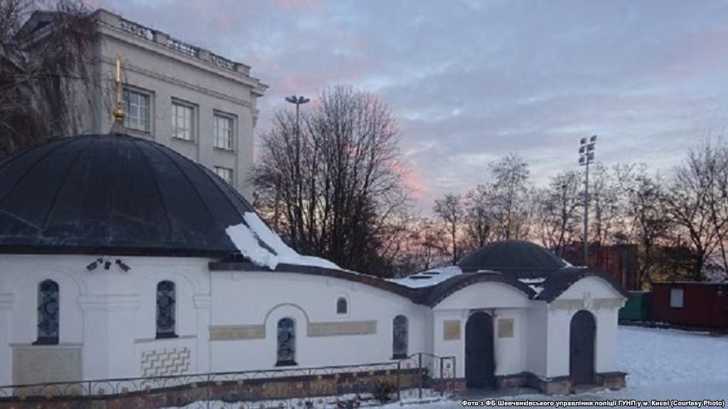 Петиція про знесення каплиці УПЦ МП в Києві зібрала необхідну кількість голосів Петиція про знесення каплиці УПЦ МП в Києві зібрала необхідну кількість голосів