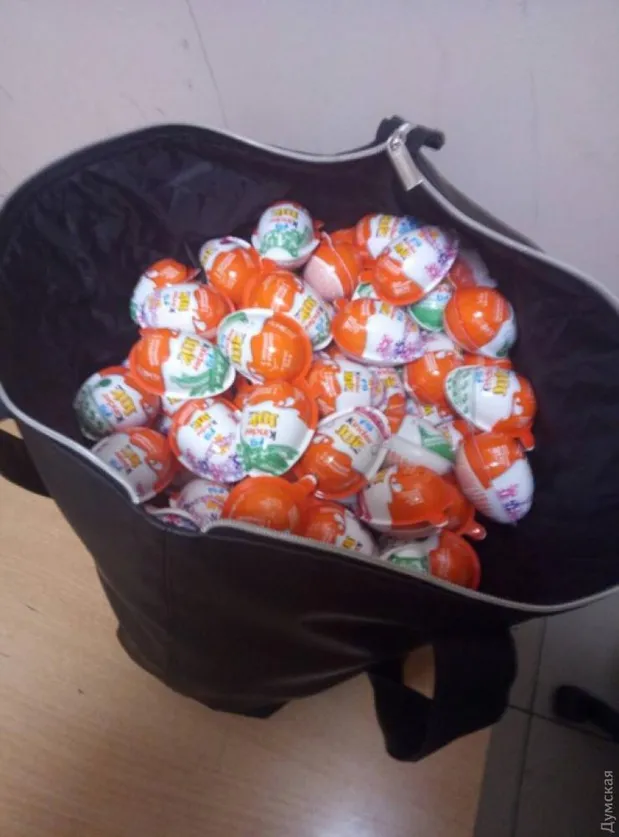 Викрадені шоколадні яйця Kinder Викрадені шоколадні яйця Kinder