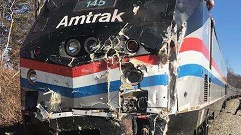Потяг з конгресменами США потрапив у жахливу аварію: є жертва
