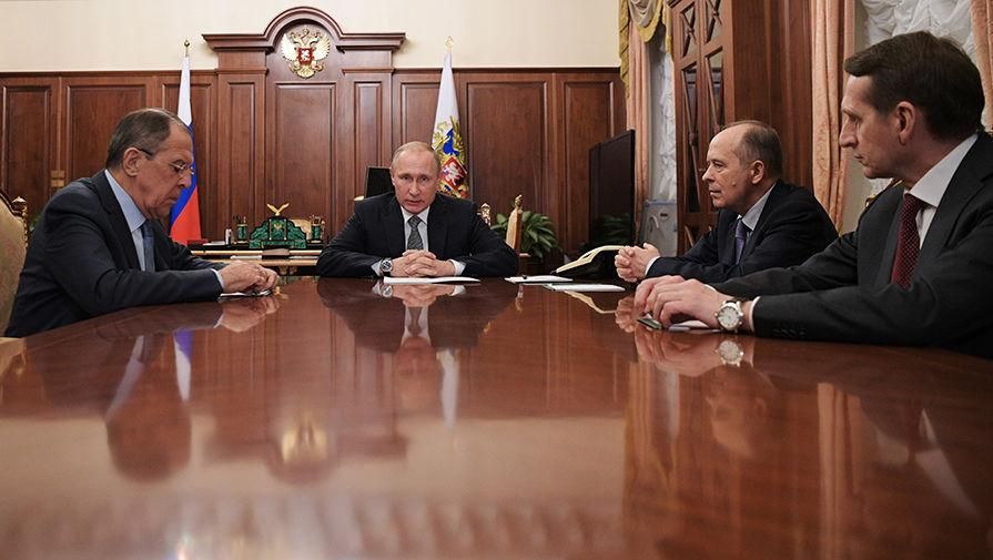 СМИ указали на подозрительный факт о визитах российских топ-чиновников в США СМИ указали на подозрительный факт о визитах российских топ-чиновников в США