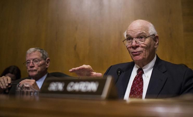 "Не дозволено": сенатор пояснив, чи оприлюднять секретну частину "кремлівського списку" "Не дозволено": сенатор пояснив, чи оприлюднять секретну частину "кремлівського списку"