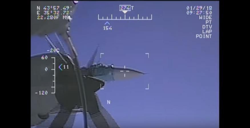 ВМС США показали новые видео дерзкого перехвата российским истребителем над Черным морем