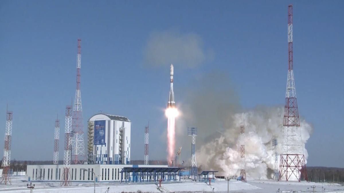 У Росії показали відео запуску ракети із 11 супутниками У Росії показали відео запуску ракети із 11 супутниками